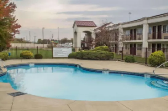 Days Inn by Wyndham Austintown Hotels in Austintown