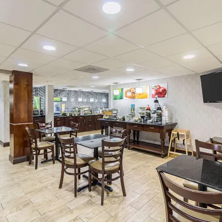 Quality Inn & Suites Arden Hills - Saint Paul North