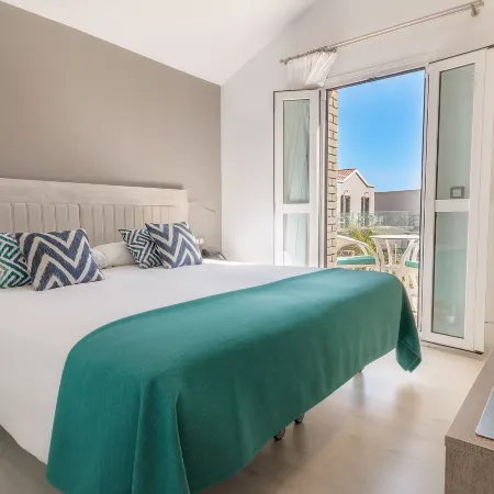 Hotel LIVVO Los Calderones - Adults Recommended