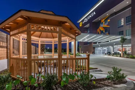 La Quinta Inn & Suites by Wyndham Houston East at Sheldon Rd