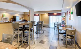 Quality Inn Falconer - Jamestown