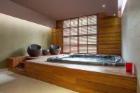 Clos de Vallombreuse the Originals Relais Hotels in Douarnenez