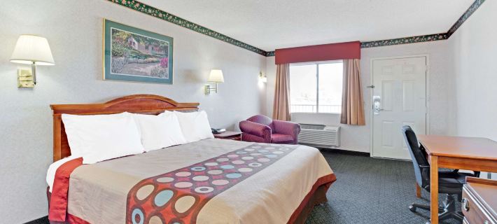 Super 8 by Wyndham Tucson Downtown Convention Center Hotel di Tucson