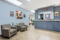 Super 8 by Wyndham Independence Kansas City