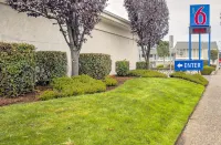 Motel 6 Coos Bay, or - Pet friendly
