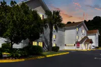 Red Roof Inn Darien - I-95/ North Brunswick Hotels in Darien