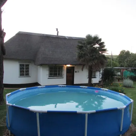 Absolute Leisure Cottages Отели в г. Белфаст