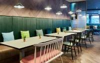 Leonardo Hotel Manchester Central - Breakfast