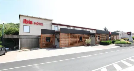 Ibis Aurillac Отели в г. Сент-Этьен-де-Карла