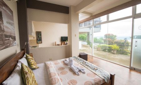 Casa Alegria Bed and Breakfast Tagaytay - Housity