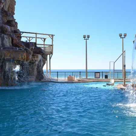 Days Inn by Wyndham Panama City Beach/Ocean Front
