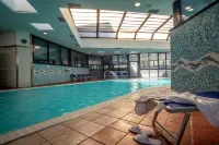 Grand Hotel Astoria - piscina