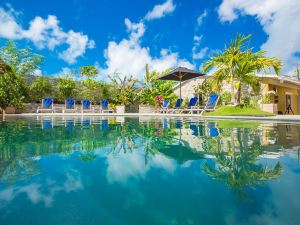 Kokomo Botanical Resort - Caribbean Family Cottages