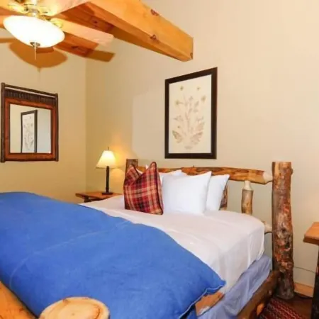 Dancing Bear Lodge