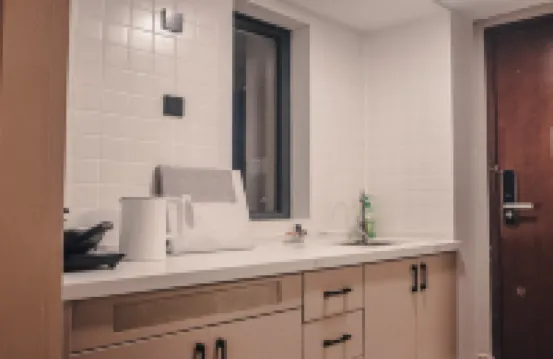 Lanshan Micro Luxury Apartment (Shenzhen Convention and Exhibition Center)