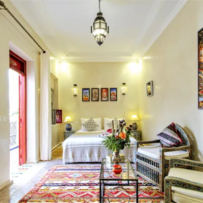 Riad Tahyra Hotels near Mouassine Museum