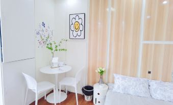 Liuli Home Apartment (Cedar Road)