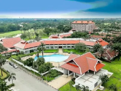 Pinehurst Golf Club and Hotel Hoteles cerca de Bangkok University Rangsit Campus