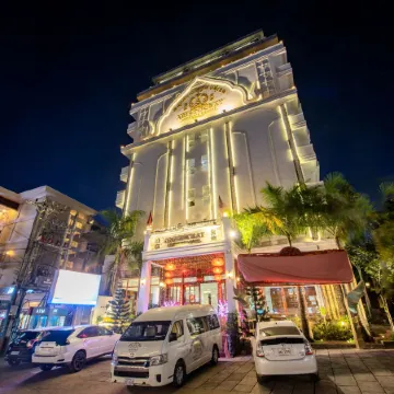 Aristocrat Residence & Hotel Отели рядом с достопримечательностью «Пляж Очутель»