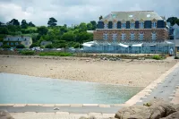 Best Western Plus les Terrasses de Brehat - Pools