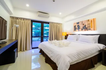 Uma Residence