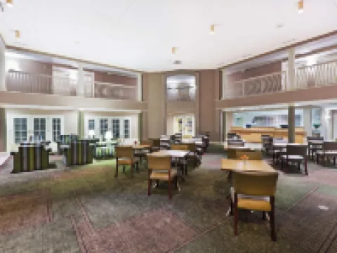 La Quinta Inn & Suites by Wyndham Houston Bush IAH South ヒューストンのホテル