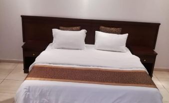 Leen Serviced Apartments