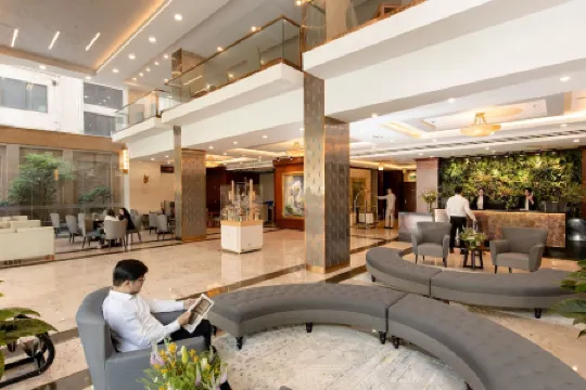 Aquari Hotel Отели рядом с достопримечательностью «Здание городского совета»