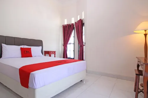RedDoorz Near Umy Yogyakarta Hotels in Gamping
