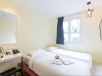 Fragrance Hotel - Balestier Hotels near Novena Square