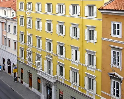 Hotel Roma Các khách sạn gần Cảng Trieste