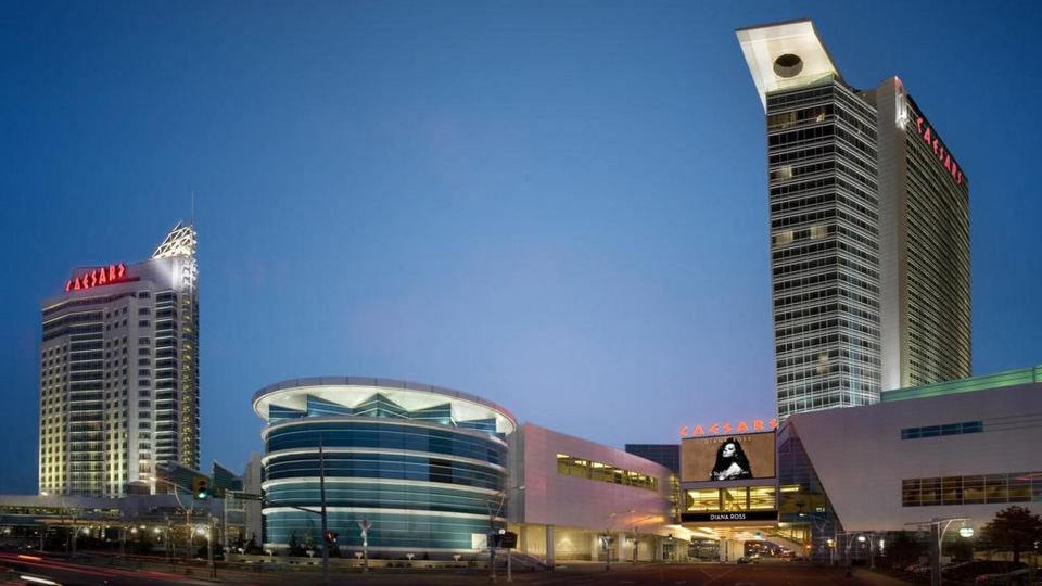 Caesars Windsor- A Caesars Rewards Destination
