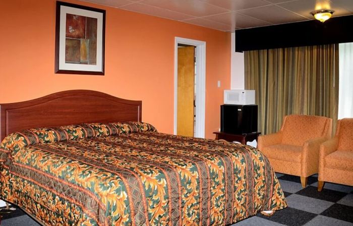 The Cardinal Inn
