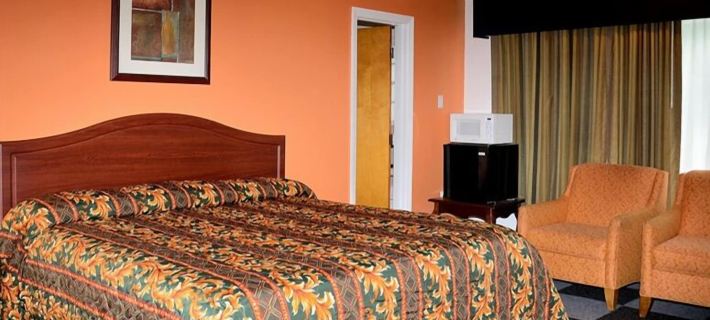 The Cardinal Inn Hotels in Luray