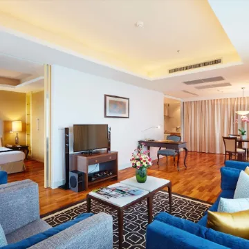 The Duchess Hotel Отели рядом с достопримечательностью «Станция BTS Ратчадамри»