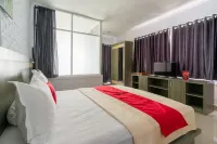 RedDoorz Plus @ Vantas Hotel Parbaba Hotels near Topi Tao Situngkir