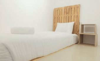 Stylish and Modern 2Br Bassura City Apartment by Travelio