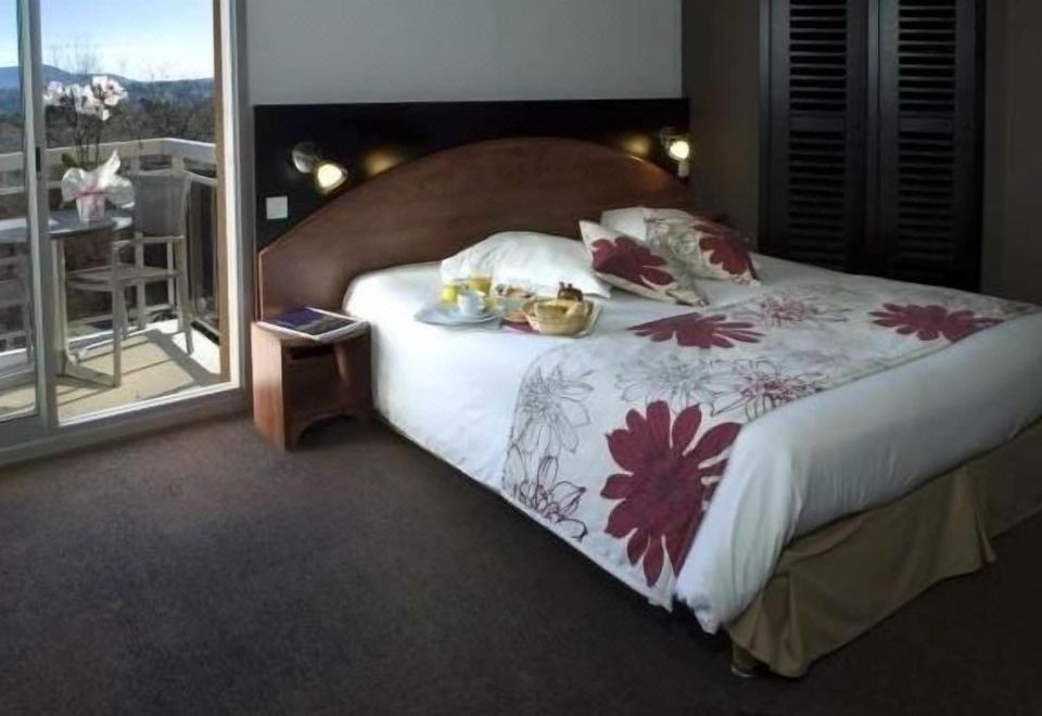 Hotel du Baou Over view