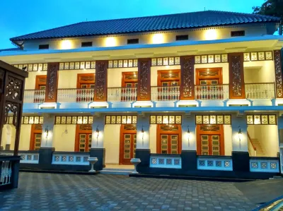 Daroessalam Syariah Heritage Hotel Hotels in Purworejo