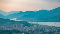 Crowne Plaza CHAOZHOU RIVERSIDE by IHG - Mountain view