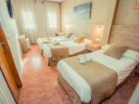 Hotel Solymar Hotels near Guadalmar