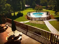 The Smoke House Lodge Hotels in Marion County