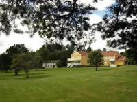 Hotel PerOlofGården - parking