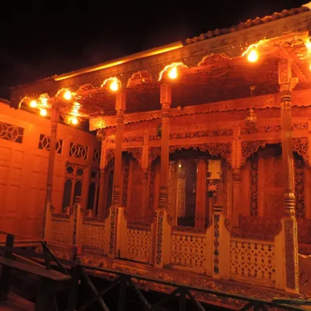 Young Shahzada Group of Houseboats