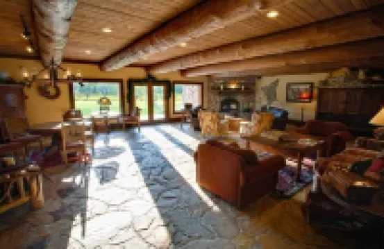 ダニエルズ サミット ロッジ