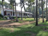 Marina Del Ray Hotel dekat Pantai Elak Elak