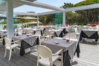 Raffaello Hotel & Mooka Restaurant - bar