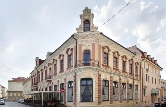 普拉哈民宿酒店