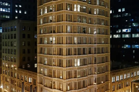 Staypineapple, An Iconic Hotel, the Loop Chicago