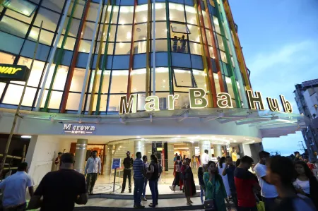 M Crown Hotel